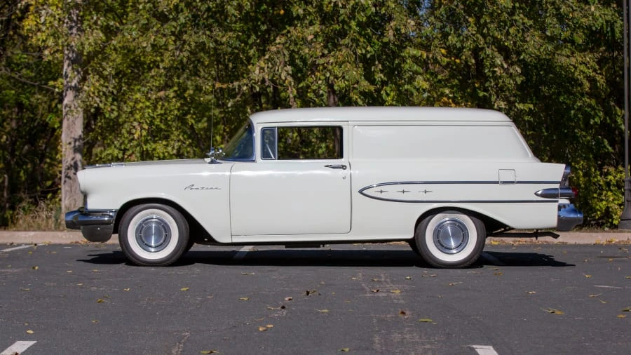 1957 Pontiac Chieftain - Image 2 of 20