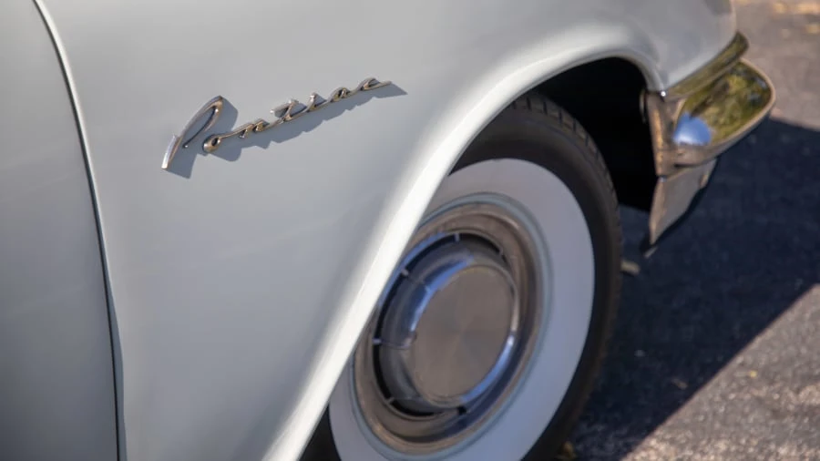 1957 Pontiac Chieftain - Image 9 of 20