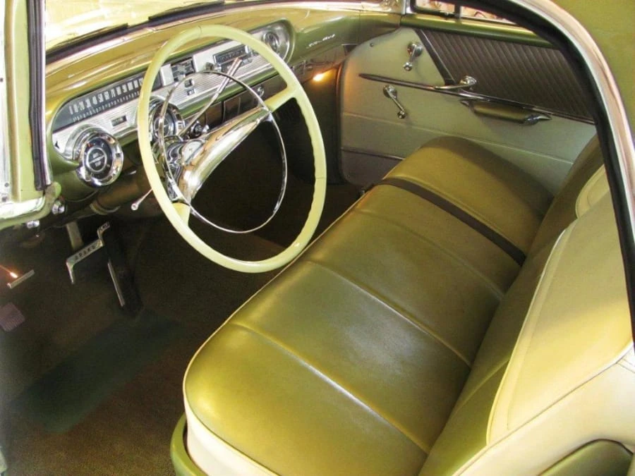 1957 Pontiac Safari - Image 4 of 10