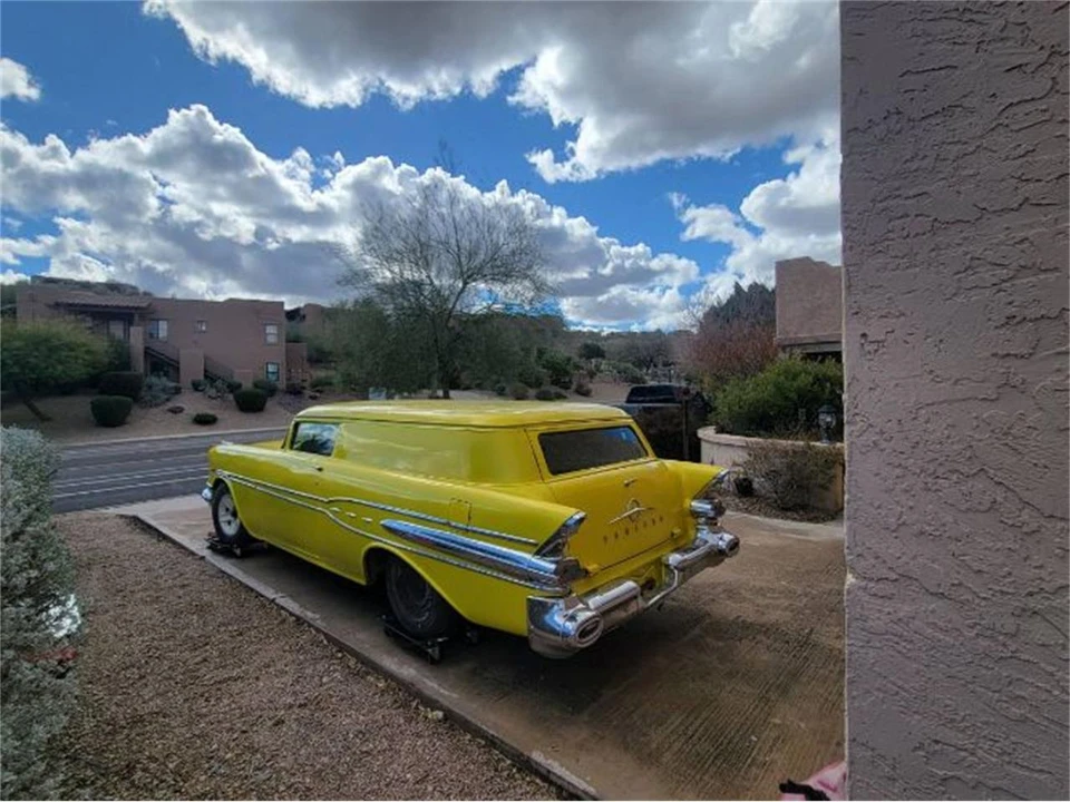 1957 Pontiac Chieftain - Image 3 of 5