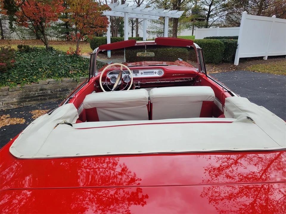 1957 Pontiac Star Chief - Image 14 of 31