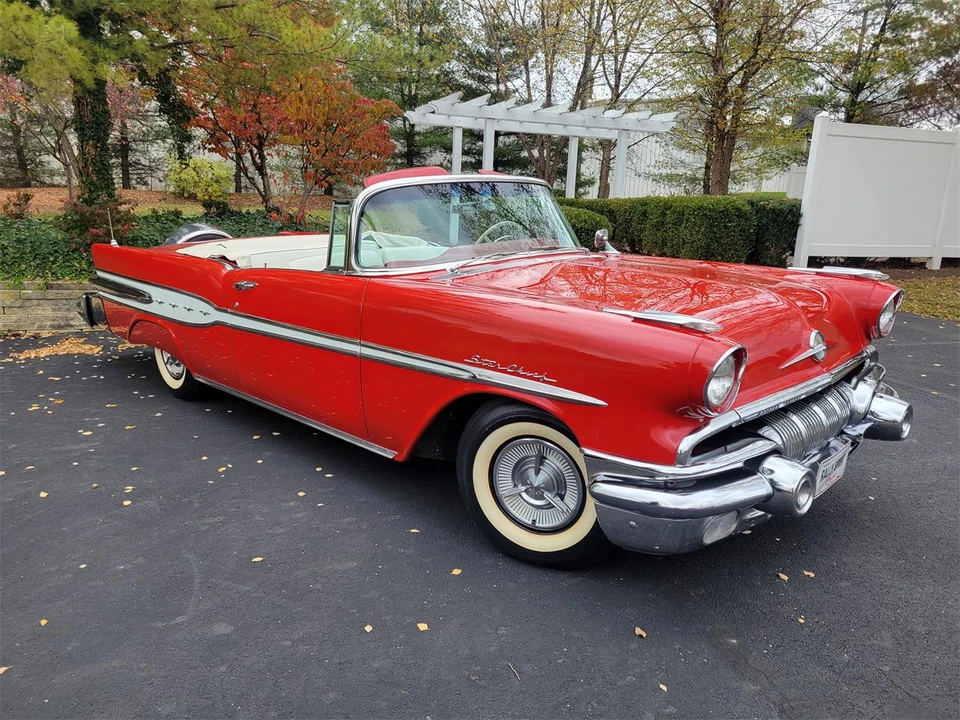 1957 Pontiac Star Chief - Image 23 of 31