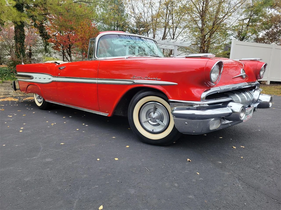 1957 Pontiac Star Chief - Image 24 of 31