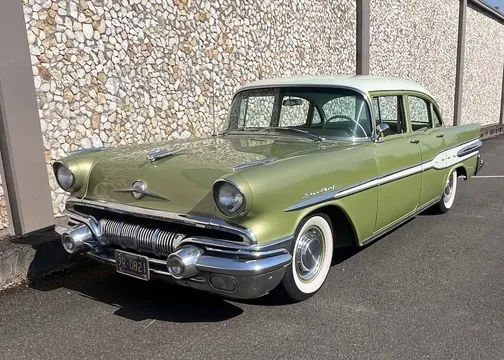 1957 Pontiac Star Chief
