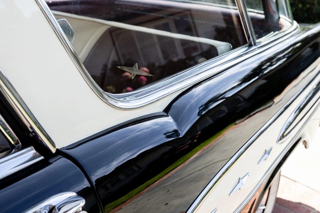 1957 Pontiac Star Chief - Image 21 of 31