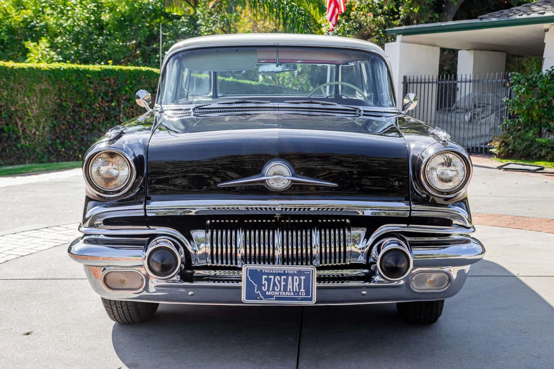 1957 Pontiac Star Chief - Image 8 of 31