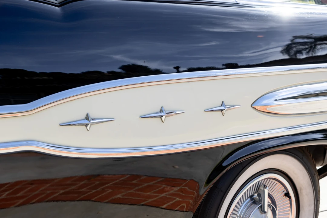 1957 Pontiac Star Chief - Image 22 of 31