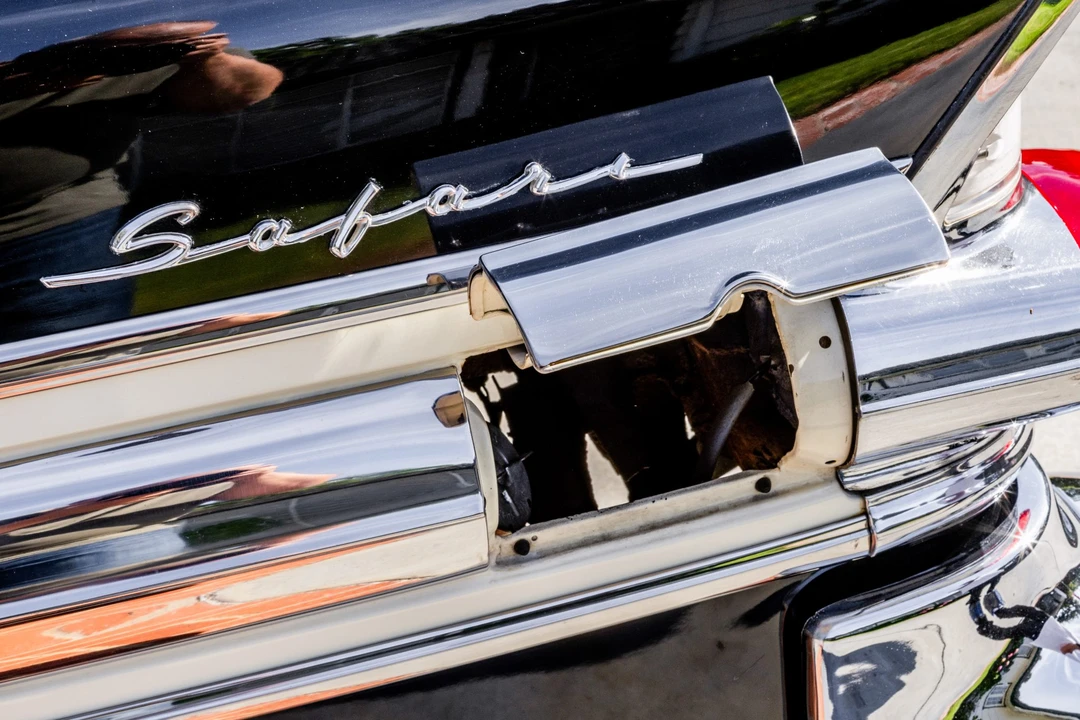 1957 Pontiac Star Chief - Image 24 of 31
