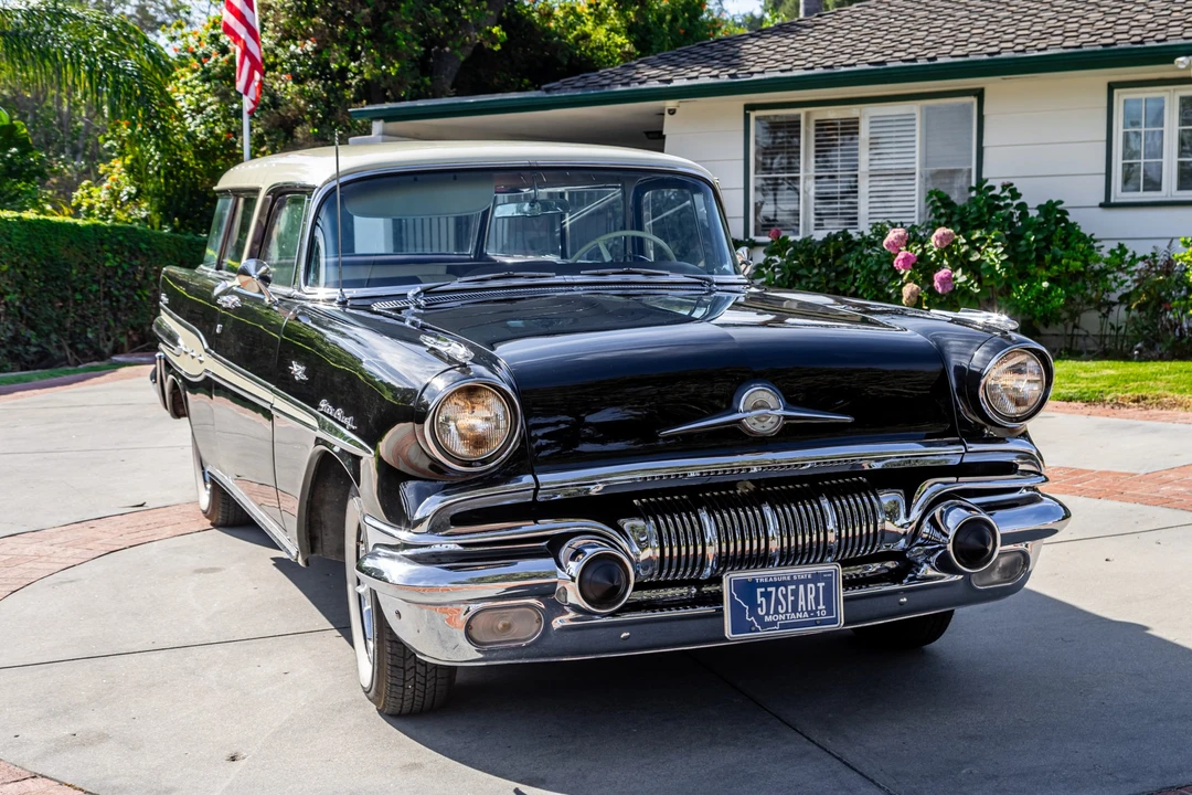 1957 Pontiac Star Chief - Image 7 of 31
