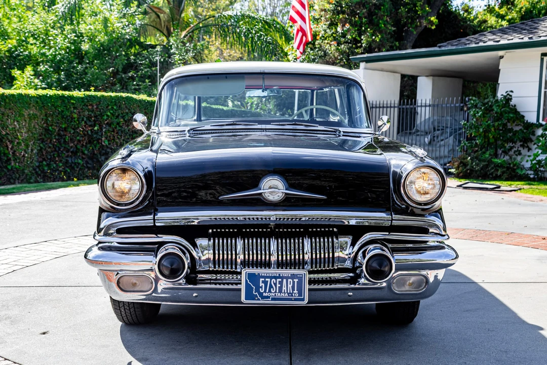1957 Pontiac Star Chief - Image 9 of 31