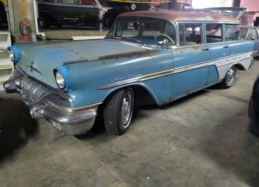 1957 Pontiac Star Chief - Image 9 of 13