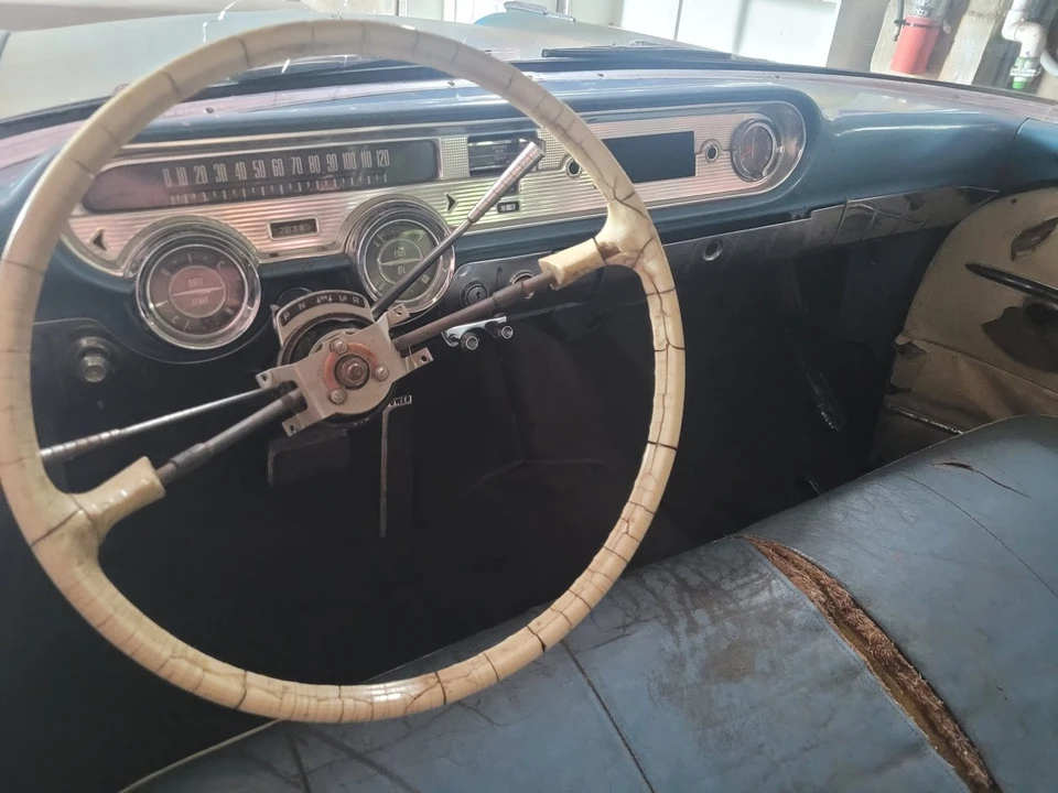 1957 Pontiac Star Chief - Image 10 of 13