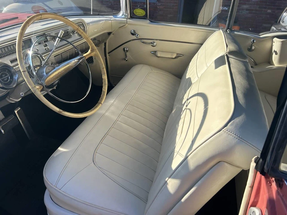 1957 Pontiac Star Chief - Image 15 of 31