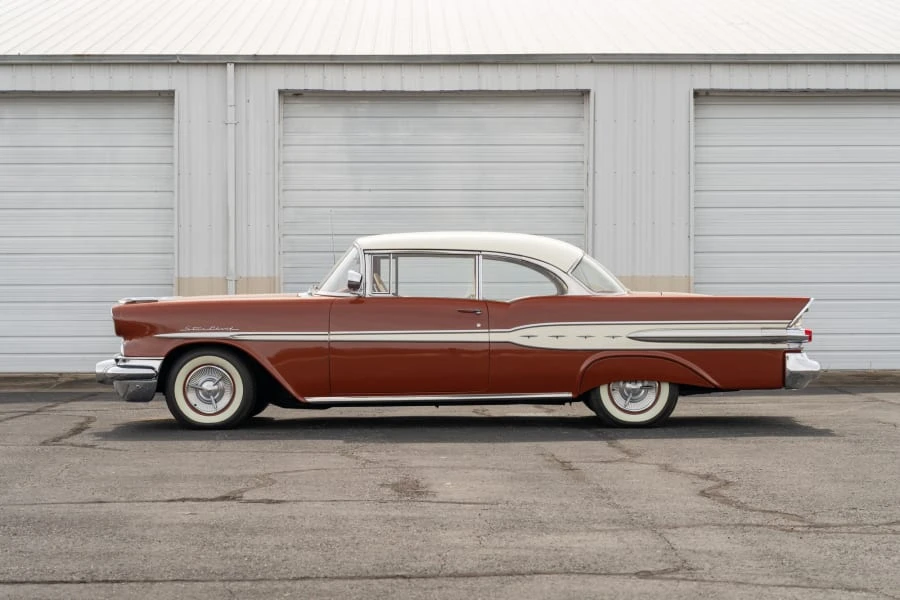 1957 Pontiac Star Chief - Image 10 of 31