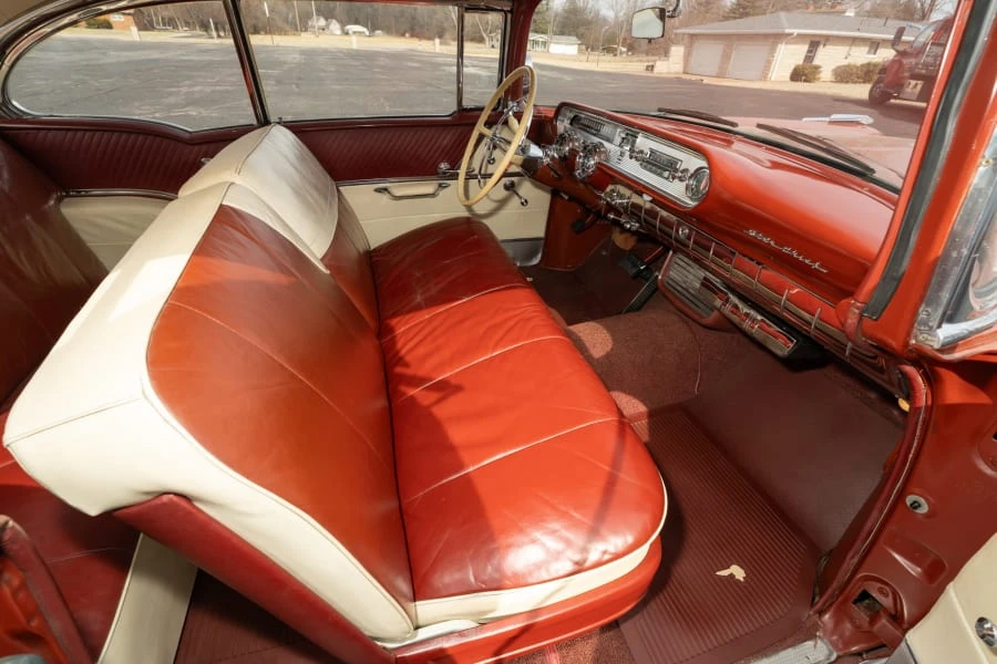1957 Pontiac Star Chief - Image 26 of 31