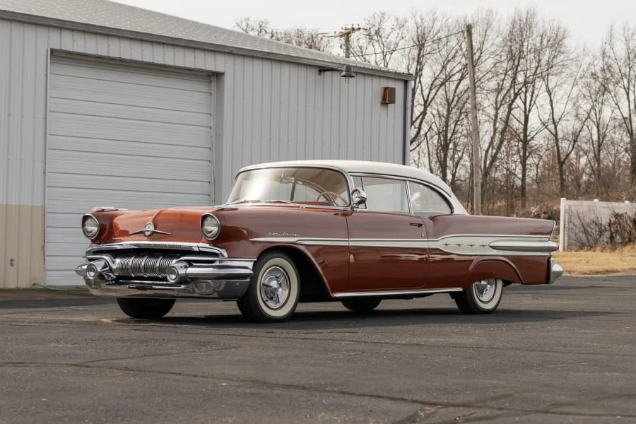 1957 Pontiac Star Chief - Image 8 of 31