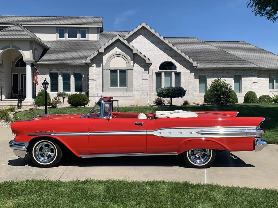 1957 Pontiac Star Chief - Image 18 of 31