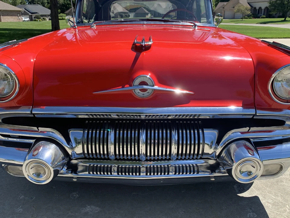 1957 Pontiac Star Chief - Image 25 of 31