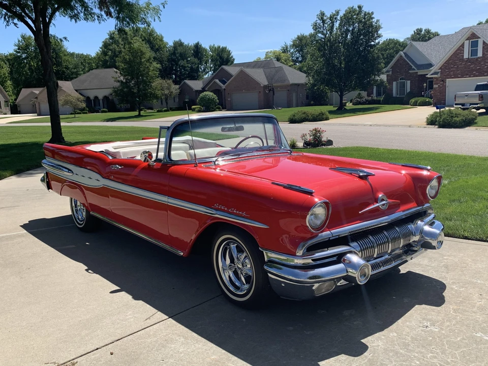 1957 Pontiac Star Chief - Image 24 of 31