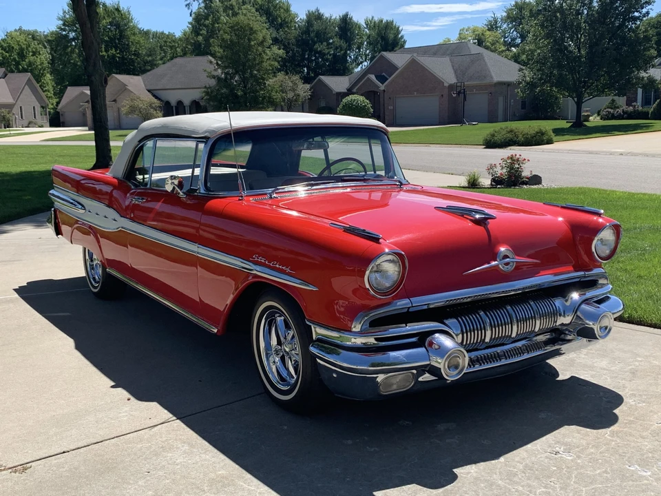 1957 Pontiac Star Chief - Image 13 of 31