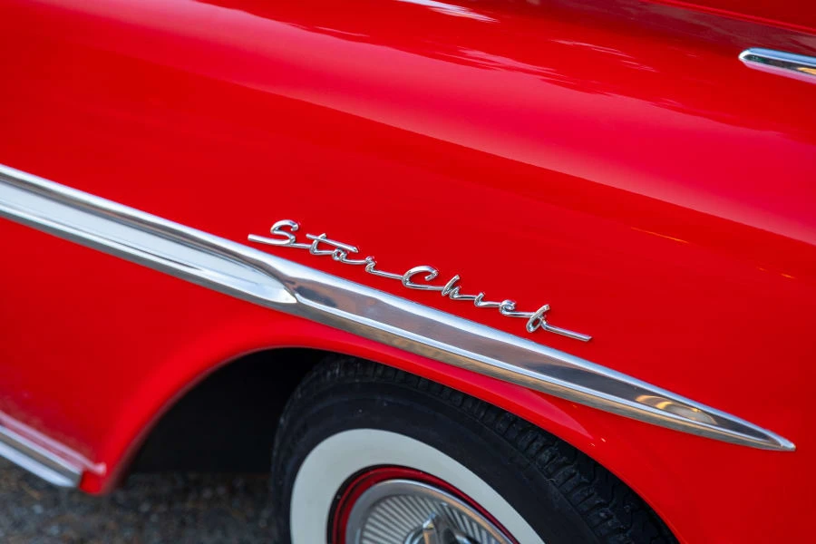 1957 Pontiac Star Chief - Image 8 of 31