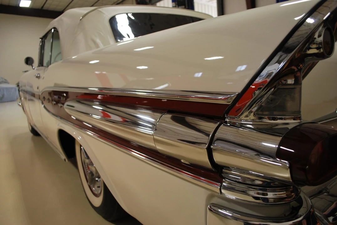 1957 Pontiac Star Chief - Image 19 of 31