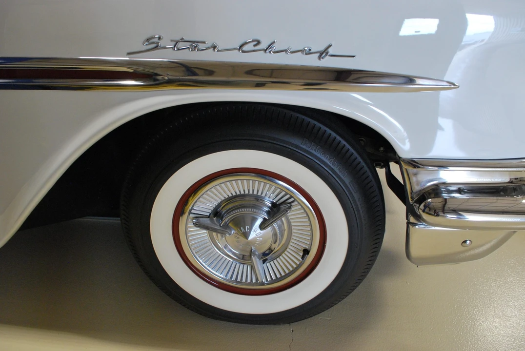 1957 Pontiac Star Chief - Image 30 of 31