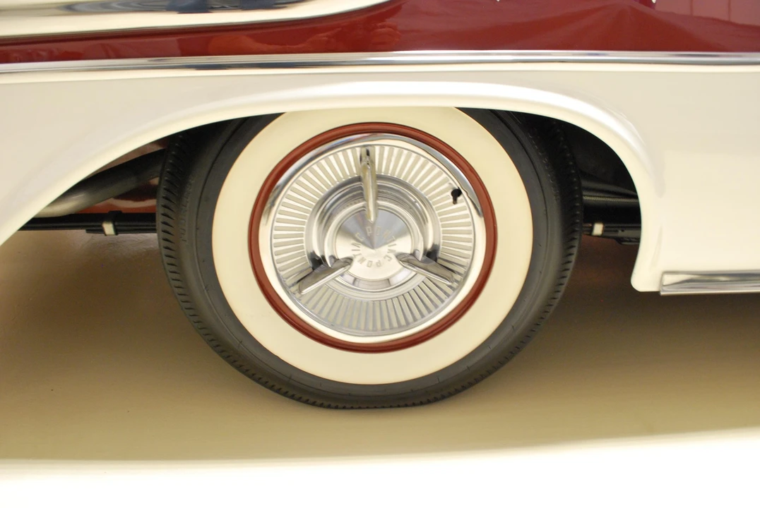 1957 Pontiac Star Chief - Image 27 of 31