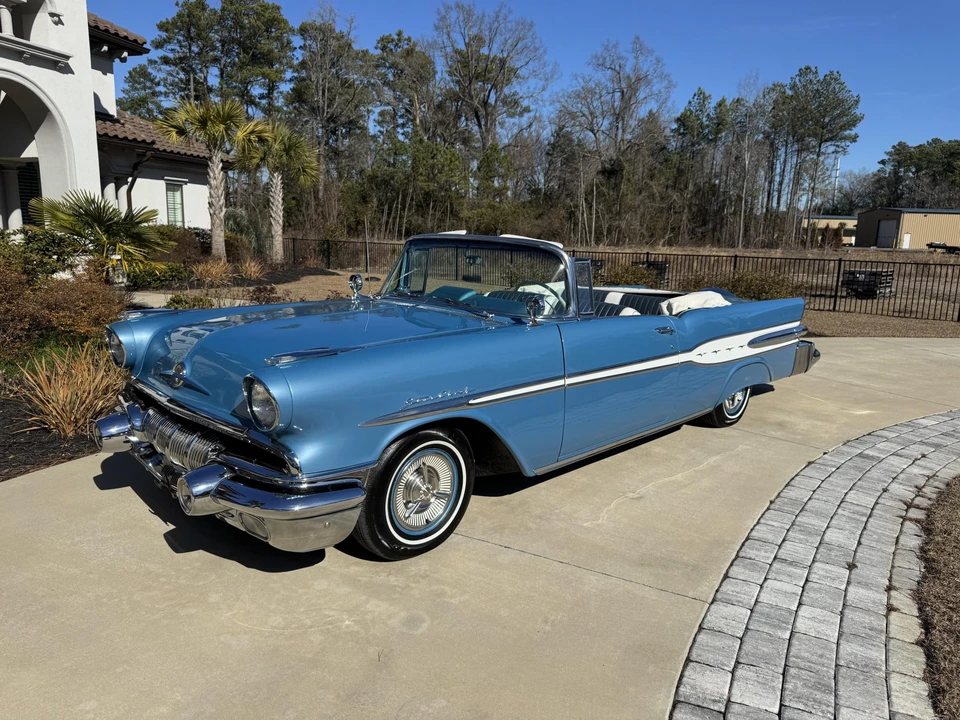 1957 Pontiac Star Chief - Image 7 of 31