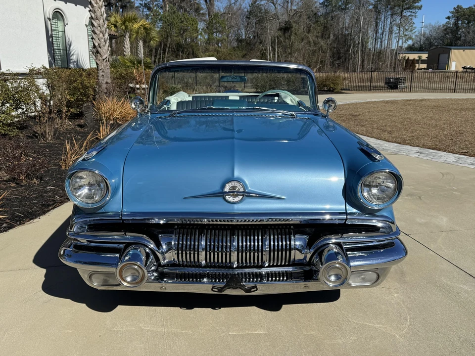 1957 Pontiac Star Chief - Image 24 of 31