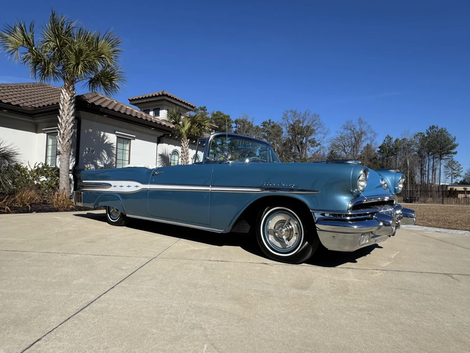 1957 Pontiac Star Chief - Image 17 of 31