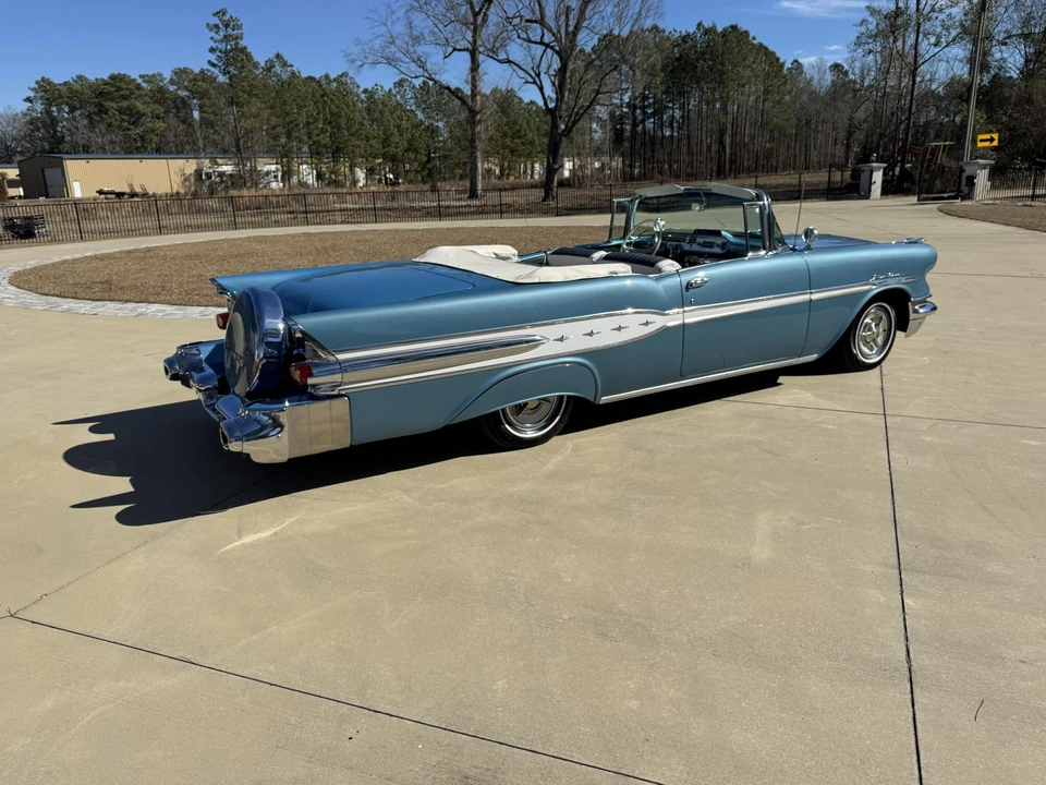 1957 Pontiac Star Chief - Image 14 of 31