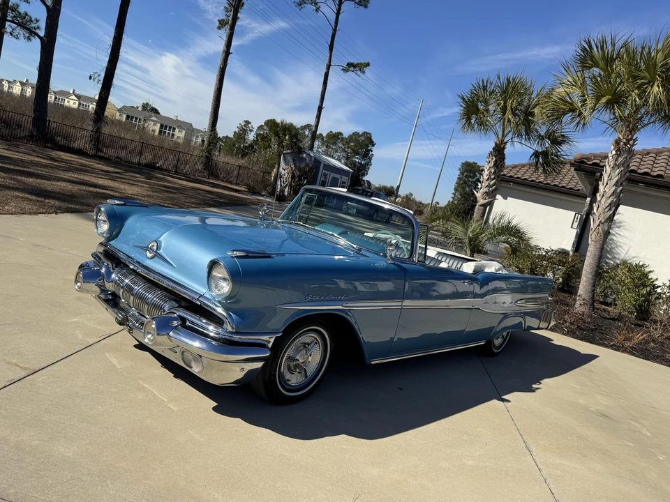 1957 Pontiac Star Chief - Image 5 of 31