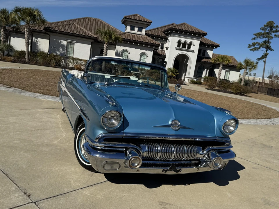 1957 Pontiac Star Chief - Image 22 of 31