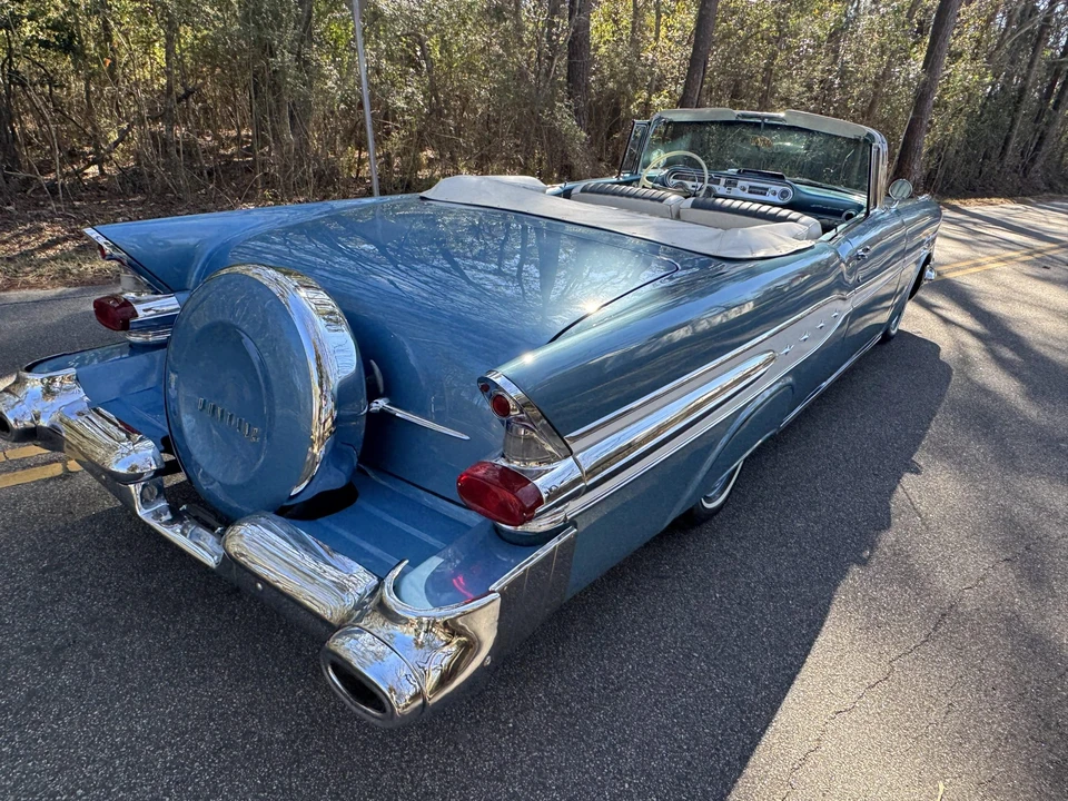 1957 Pontiac Star Chief - Image 30 of 31