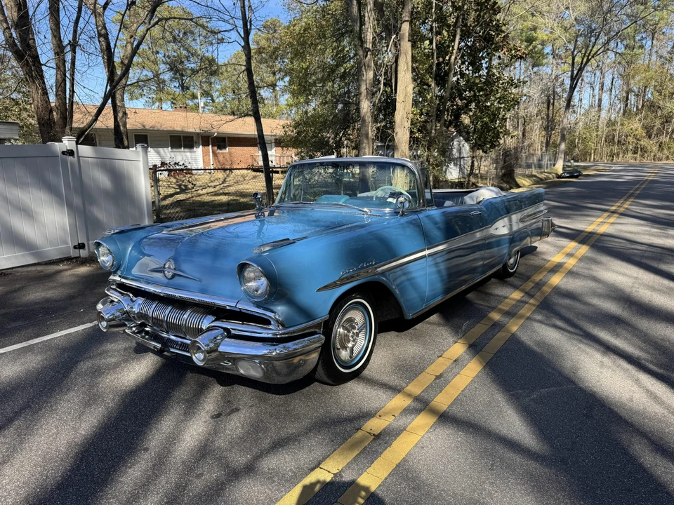 1957 Pontiac Star Chief - Image 28 of 31