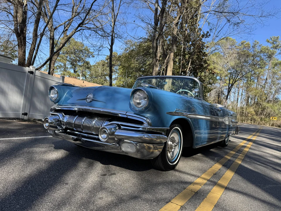 1957 Pontiac Star Chief - Image 25 of 31
