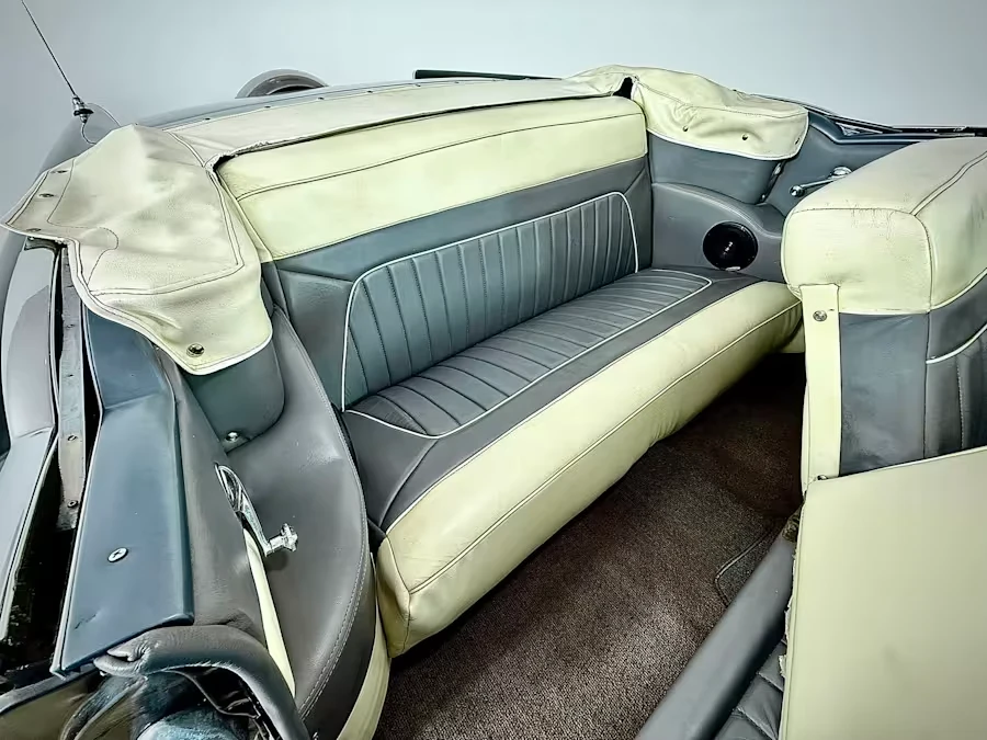 1957 Pontiac Star Chief - Image 17 of 27
