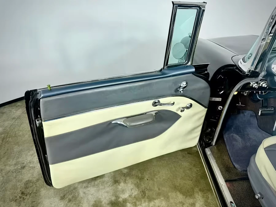 1957 Pontiac Star Chief - Image 20 of 27