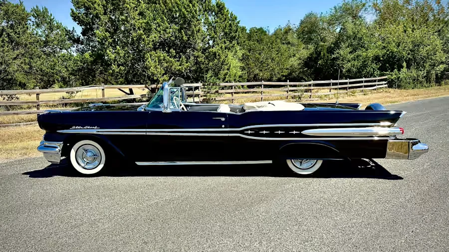 1957 Pontiac Star Chief - Image 9 of 27