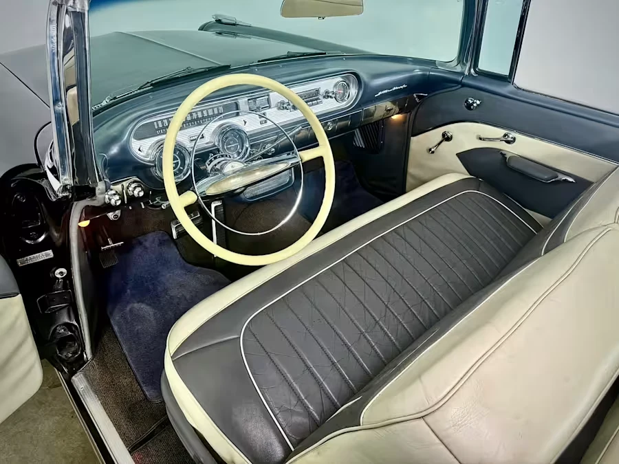 1957 Pontiac Star Chief - Image 16 of 27