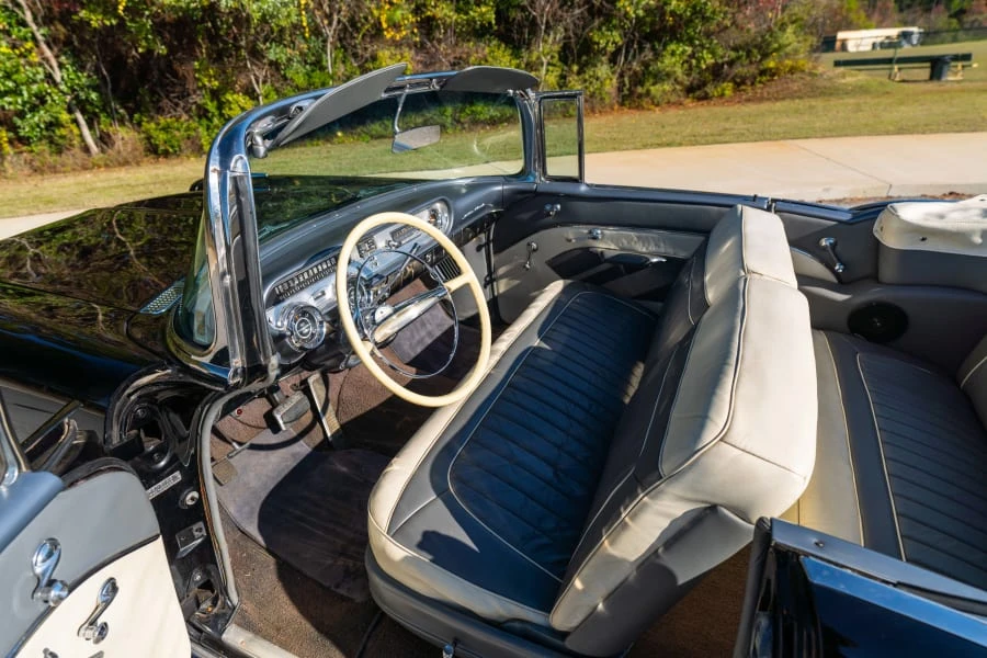 1957 Pontiac Star Chief - Image 17 of 24