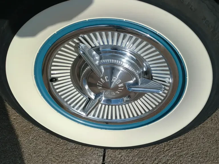 1957 Pontiac Star Chief - Image 8 of 13