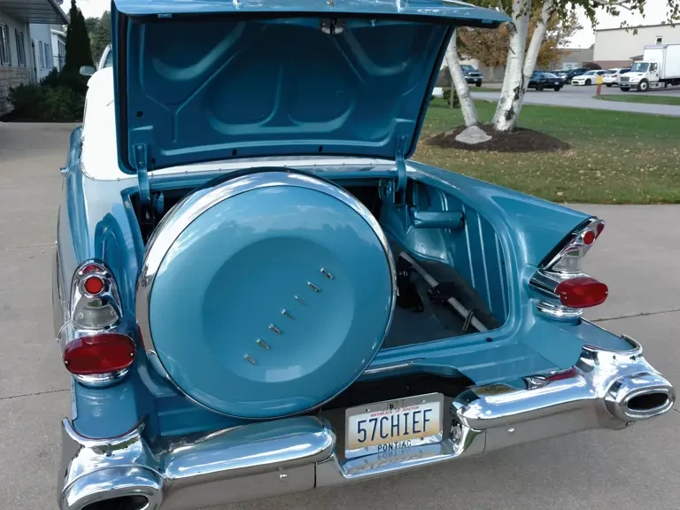 1957 Pontiac Star Chief - Image 9 of 13