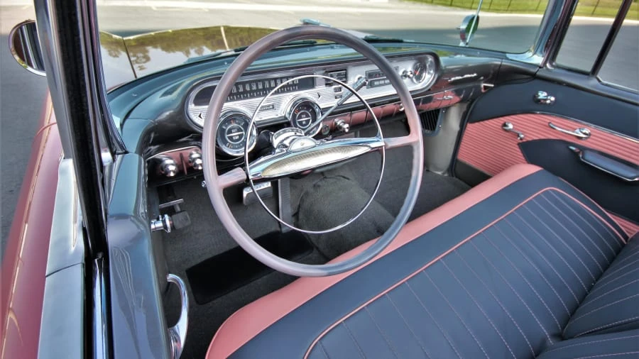 1957 Pontiac Star Chief - Image 6 of 28