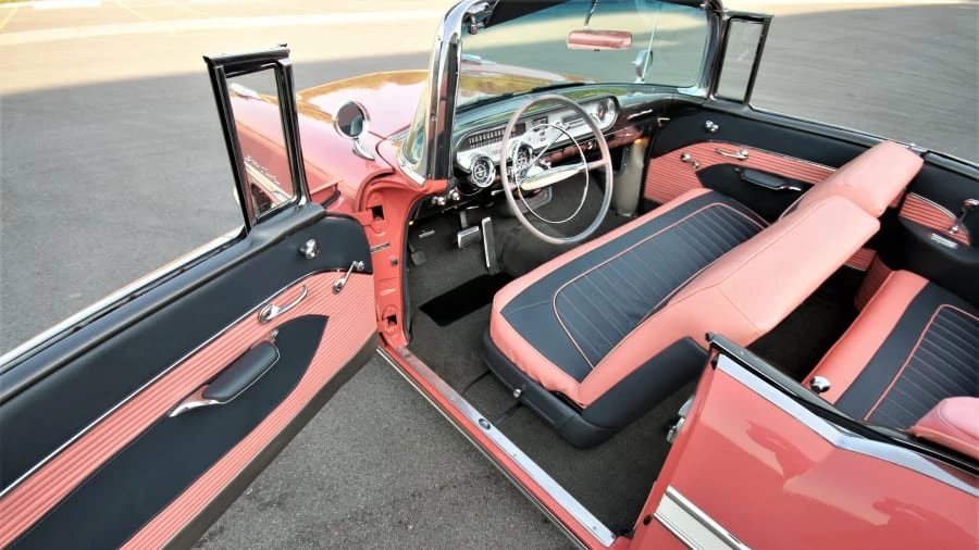 1957 Pontiac Star Chief - Image 7 of 28