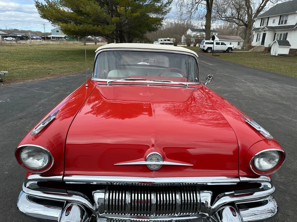 1957 Pontiac Star Chief - Image 16 of 31