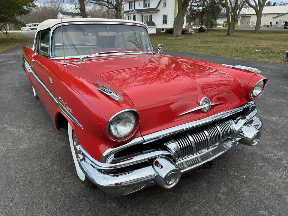1957 Pontiac Star Chief - Image 7 of 31