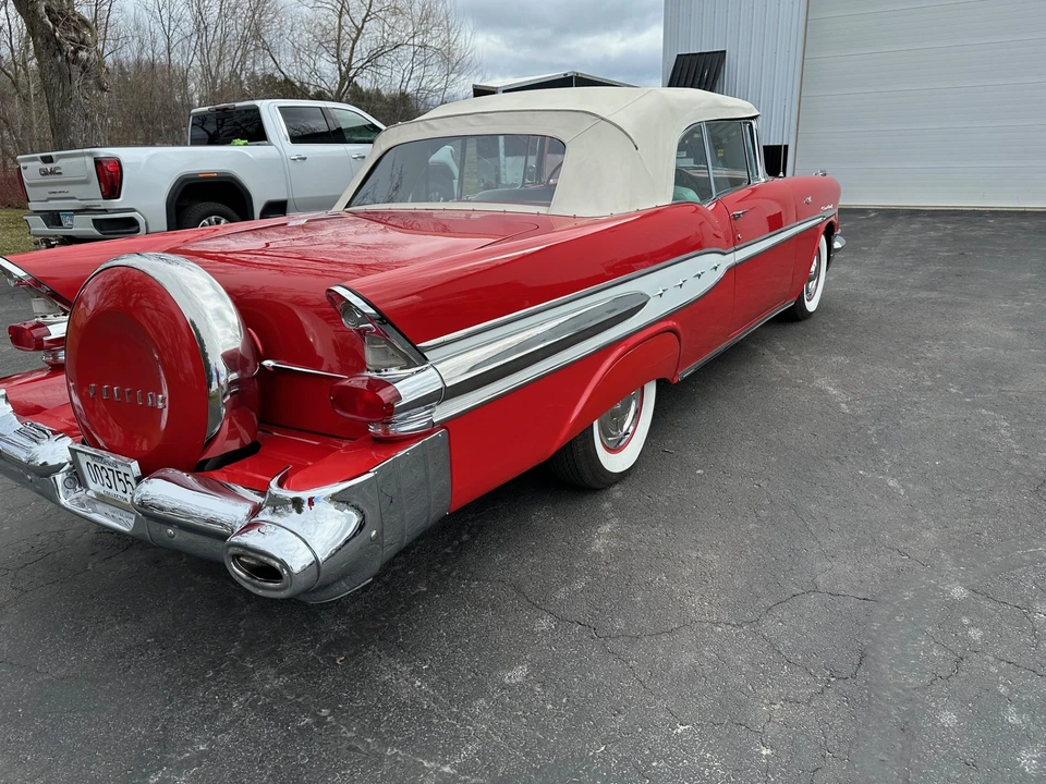 1957 Pontiac Star Chief - Image 12 of 31