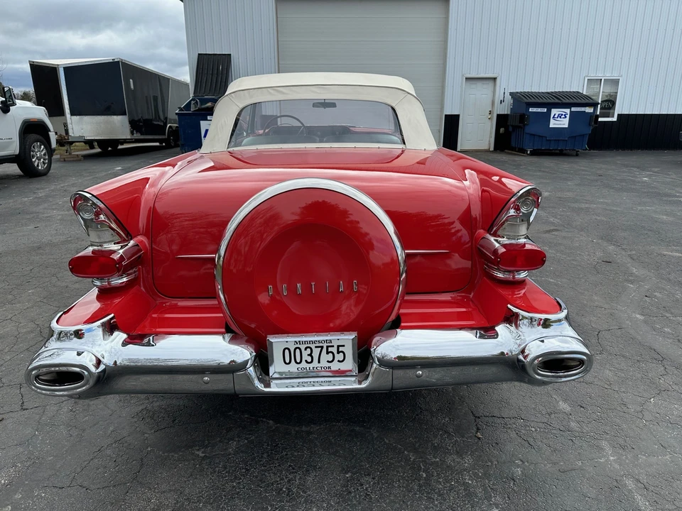 1957 Pontiac Star Chief - Image 13 of 31